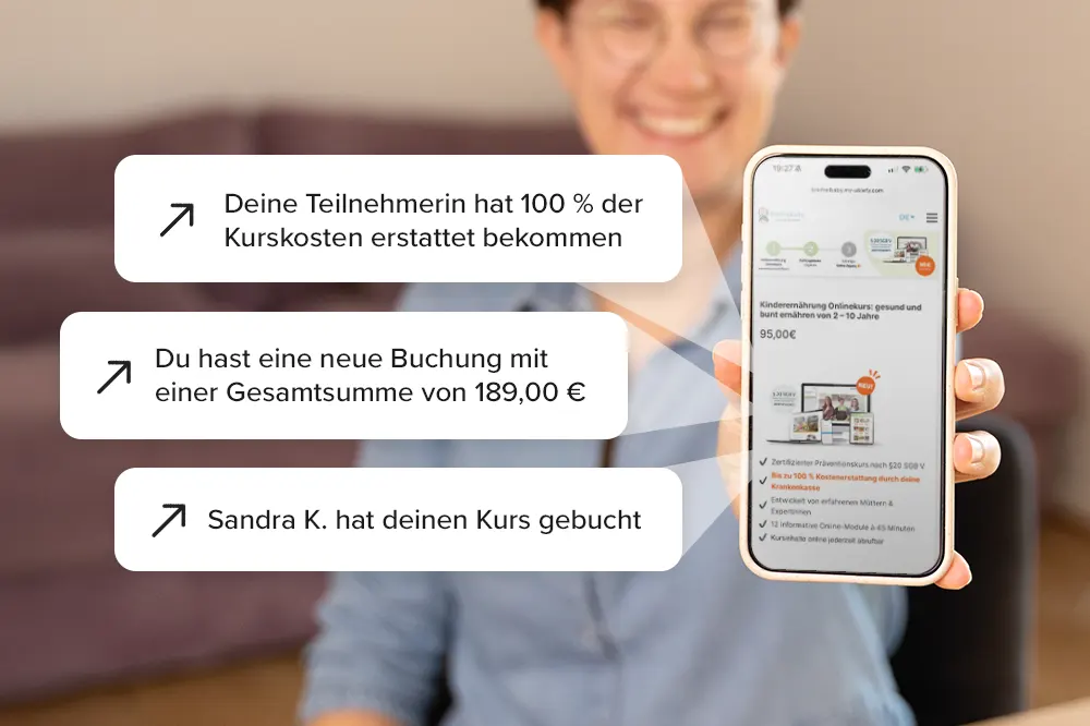Smartphone zeigt Buchungsbenachrichtigungen für einen zertifizierten Präventions-Onlinekurs